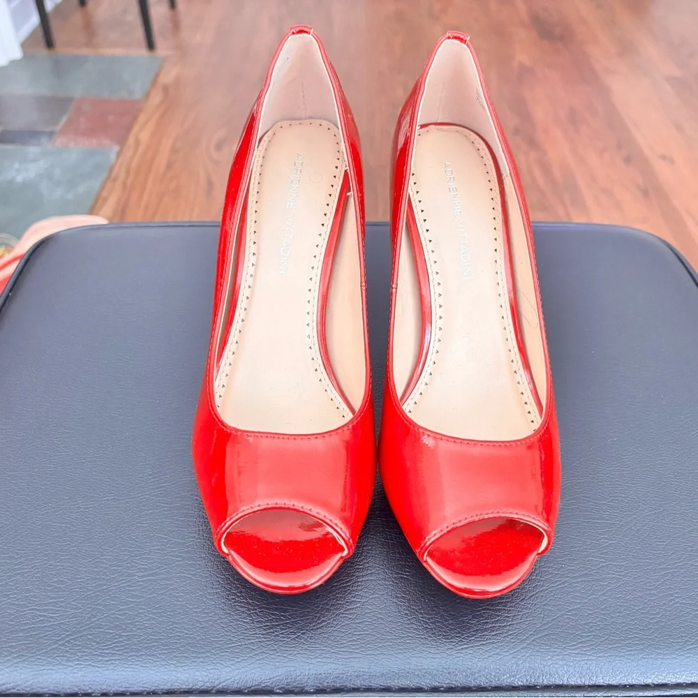 Adrienne Vittadini glossy red